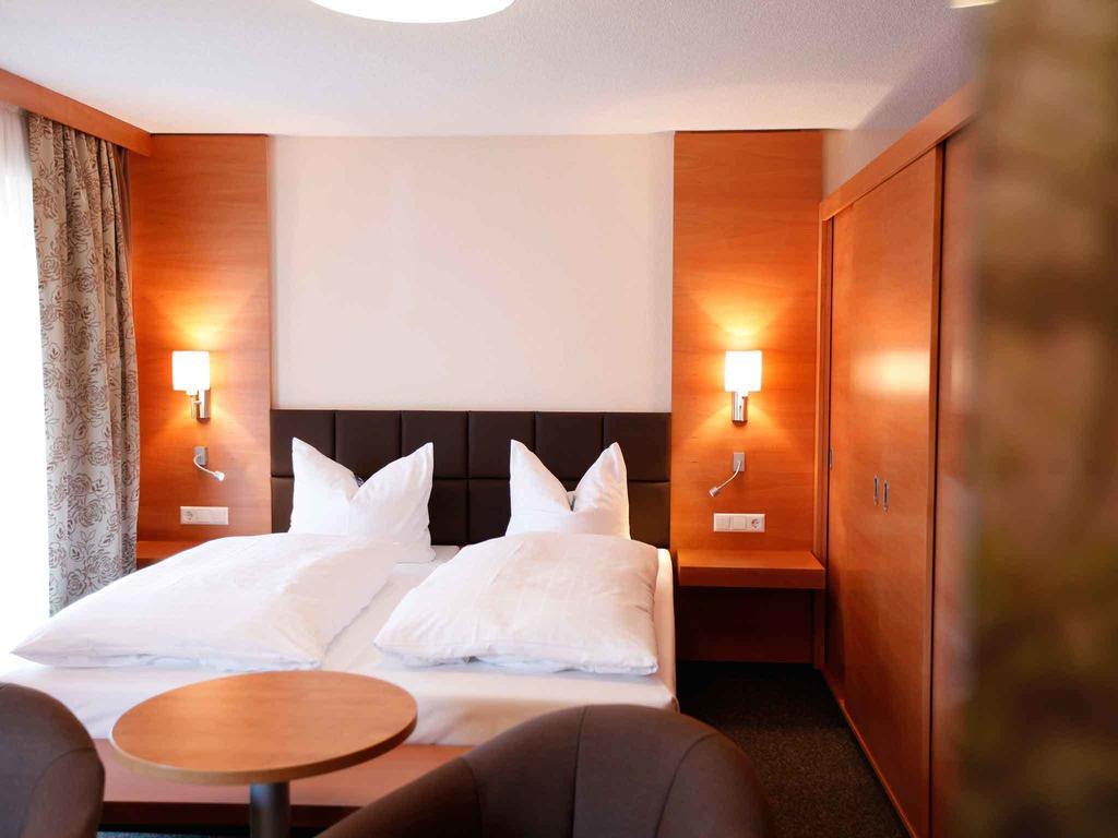 Hotel Neckartal Köngen Esterno foto